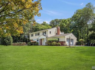 34 Woodside Rd, Wyckoff, NJ 07481