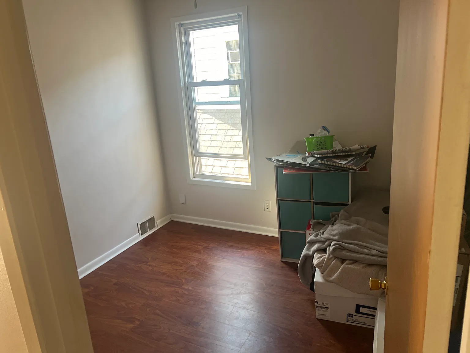 2734 N Oakland Ave — Photo 4