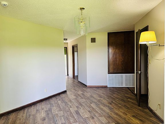 4th image of 3071 W 538th