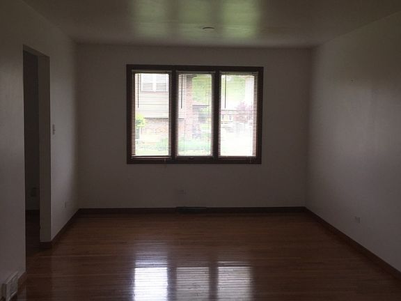 3rd image of 237 Dorchester Ave