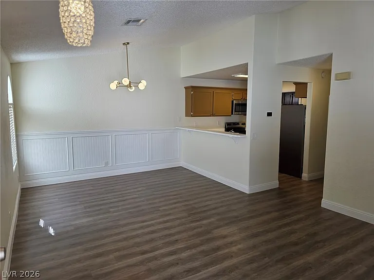 1800 Edmond St #207 — Photo 4