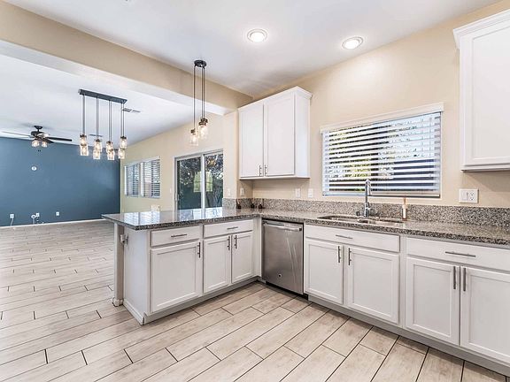 5th image of 5405 Emerald Basin St