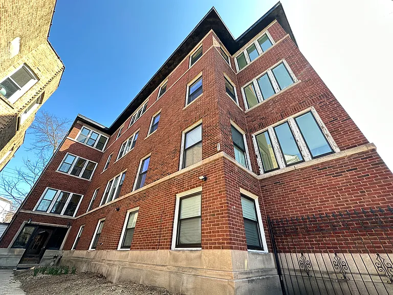 1414 W Argyle St #3 — Photo 9