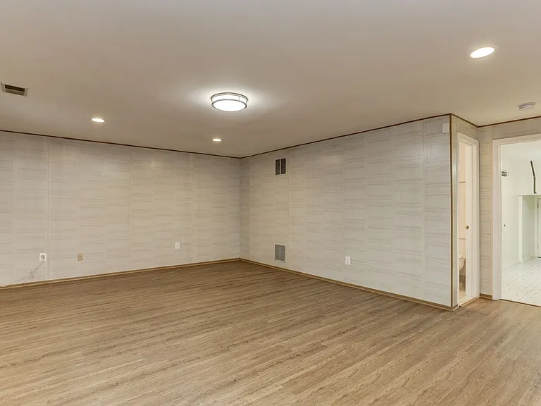 7133 Swansong Way — Photo 31