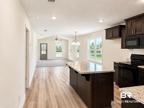 3rd image of 2054 W Union Ave