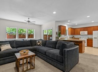 20045 Voltera Pl, Bend, OR 97702