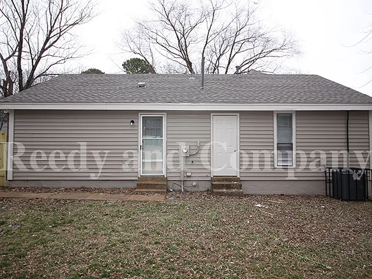 8401 Old Forge Rd — Photo 15