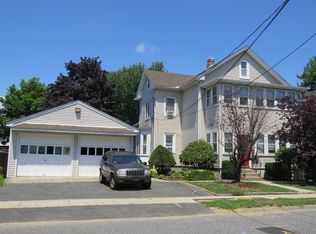 38 High St, Chicopee, MA 01020