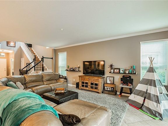 4th image of 3513 Brook Crossing Dr