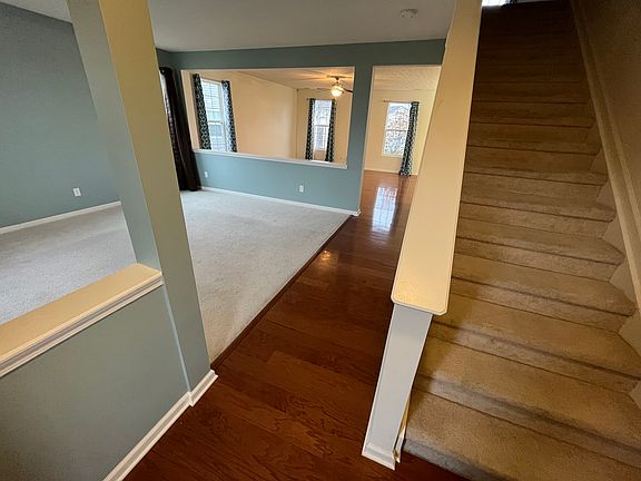 5th image of 3325 Lake Stream Dr