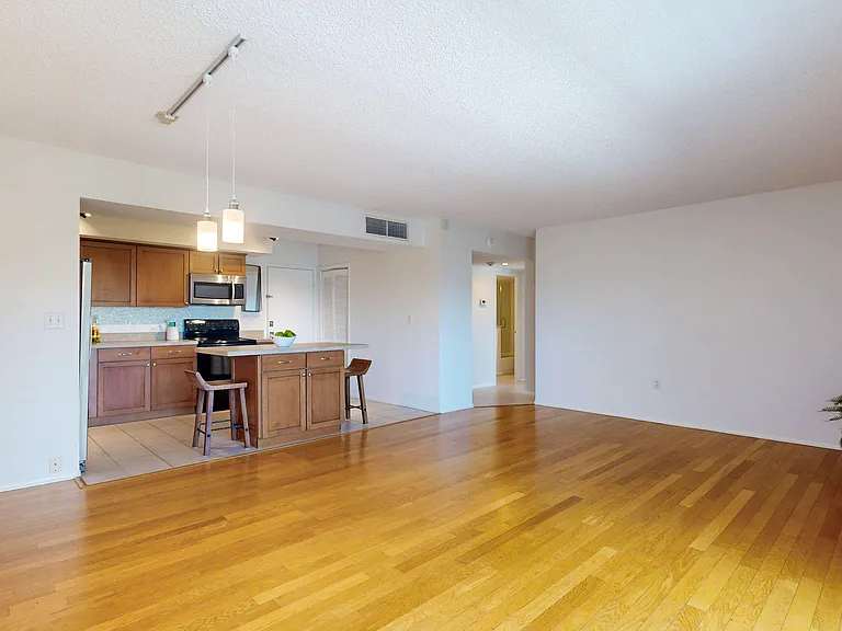 2401 Bayshore Blvd #502 — Photo 15