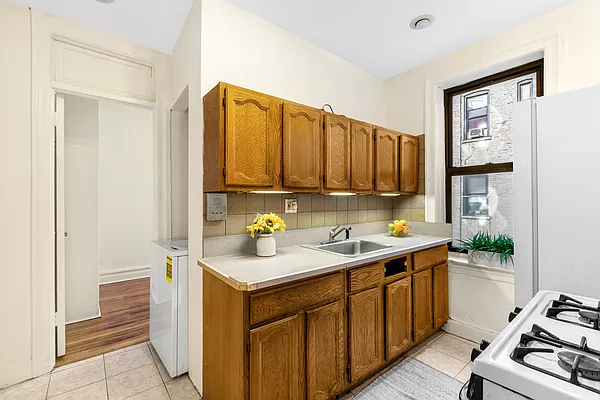 Sold by Compass | media 4