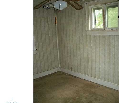 4th image of 1003 Westmoreland Ave
