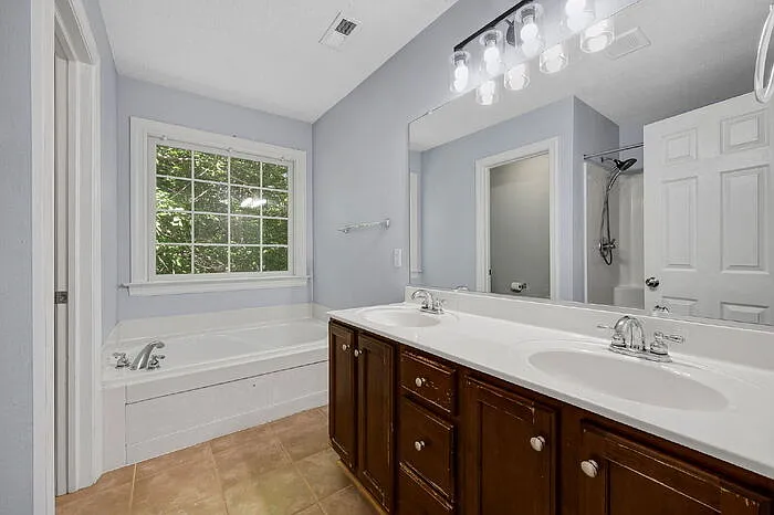 316 Abbey Ct — Photo 28