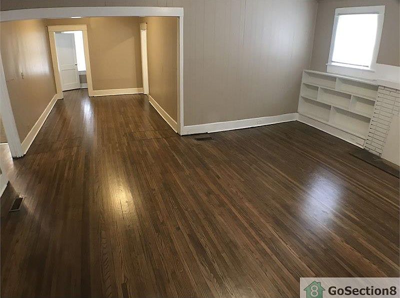 2nd image of 7126 4th Ave S