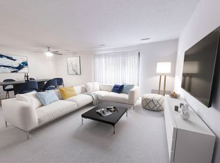 Hunters Hollow Apartments, Strongsville, OH 44149