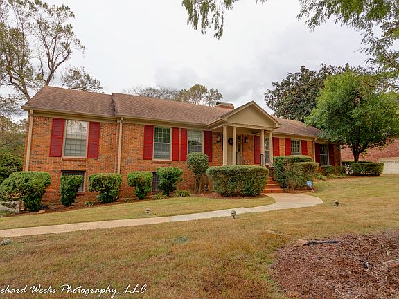 3rd image of 3221 Oriole Dr