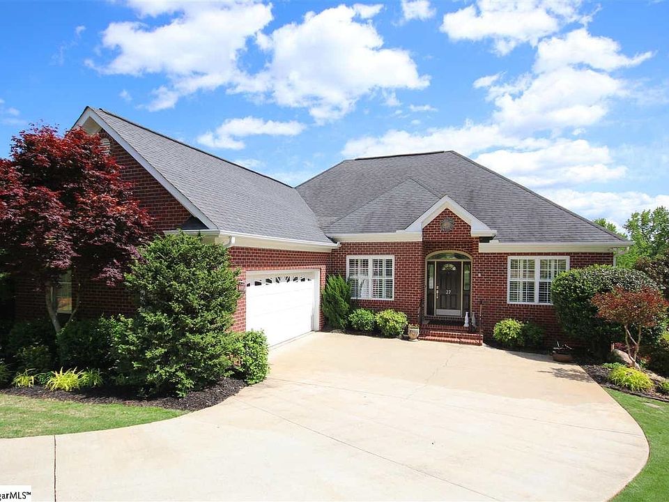 1st image of 27 Belle Terre Ct