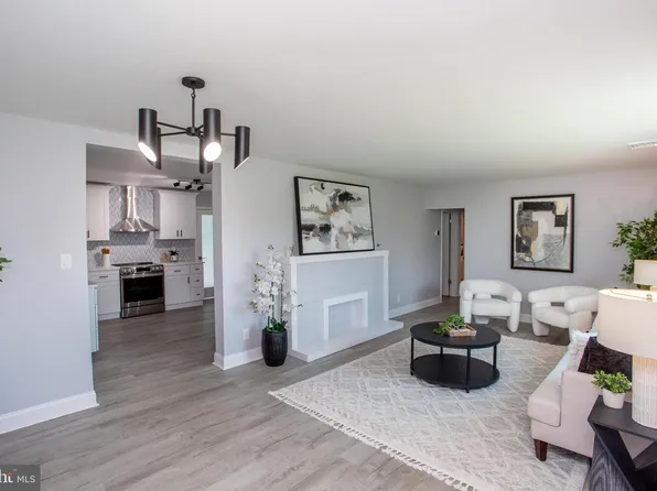 123 Holly Rd, Southampton, PA 18966