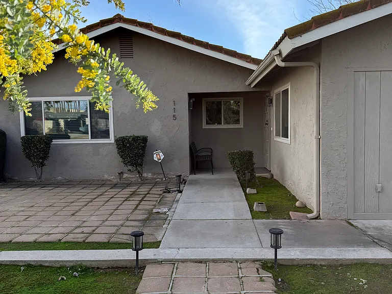 W Dovewood Ln — Photo 18