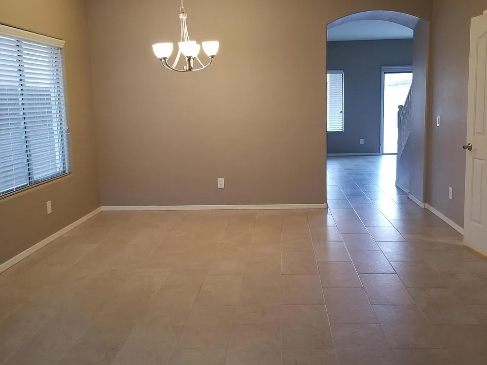 36554 W Alhambra St