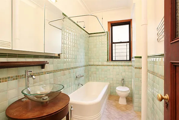 Sold by Corcoran | media 21