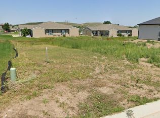 825 Petros Dr, Rapid City, SD 57701