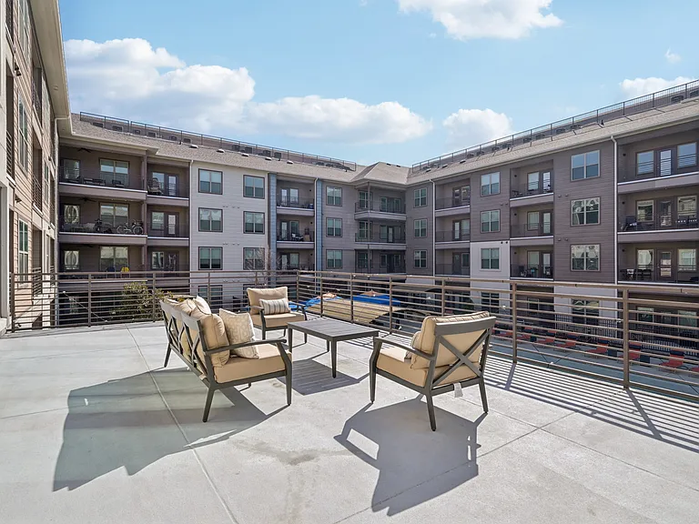 Alma Hub 121 — Photo 25
