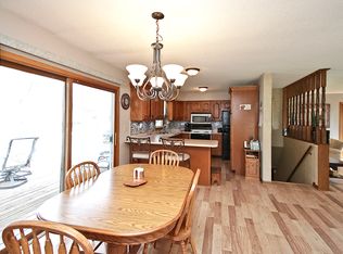 18253 234th Cir, Hutchinson, MN 55350