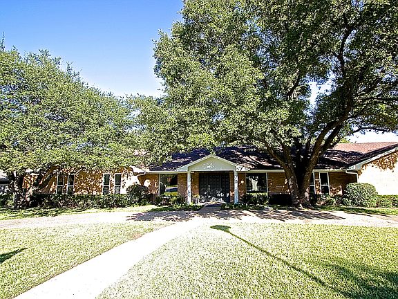 2nd image of 4117 Mendenhall Dr