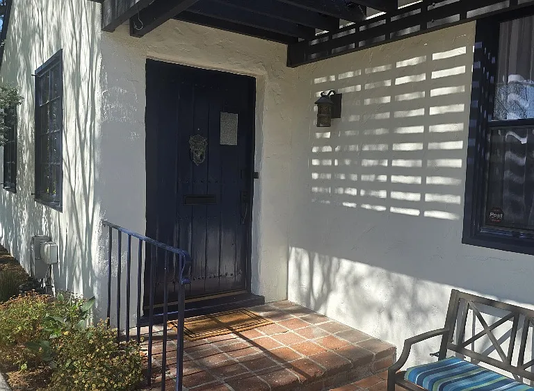 1151 Heather Sq — Photo 4