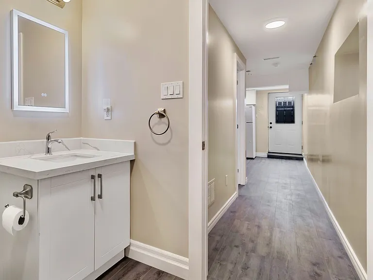 5 Rutherford Ave — Photo 6