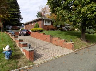 7 Oak Rdg, Springfield, NJ 07081