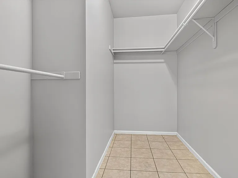 35-Stonebridge-1x1 Primary Bedroom Closet