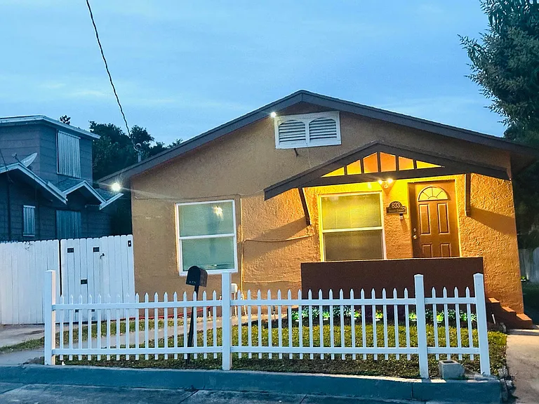 833 Briggs St — Photo 1