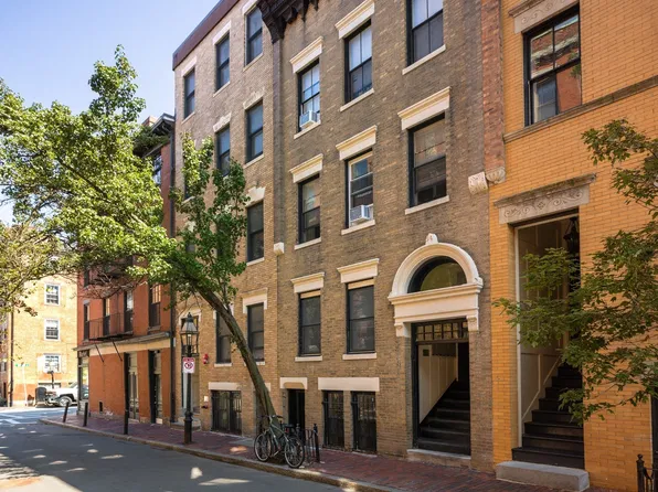 100 Myrtle St, Boston, MA 02114