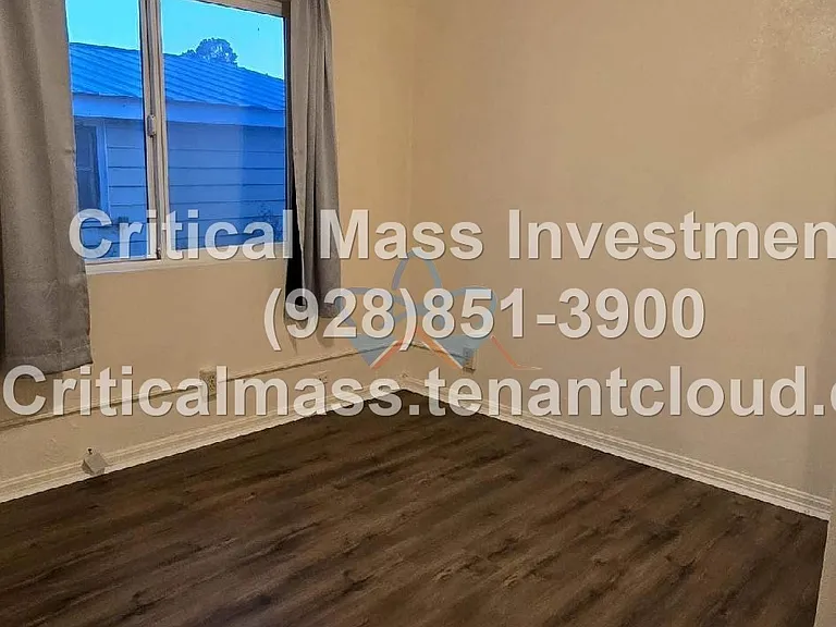 405 W Oak St #G — Photo 15