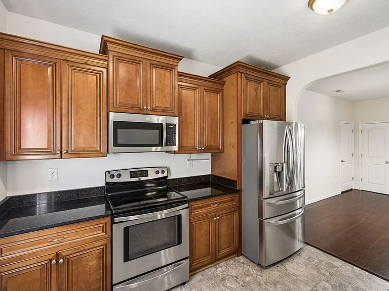 5003 Clifton St — Photo 18