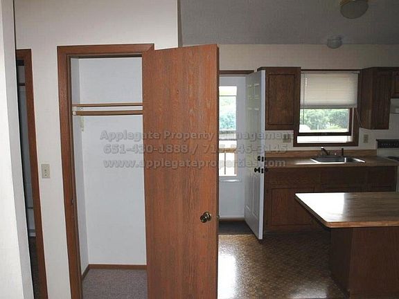 3rd image of 1634 Greeley St S