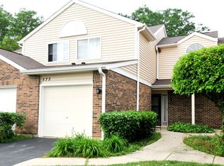 575 Canterbury Dr, Carol Stream, IL 60188