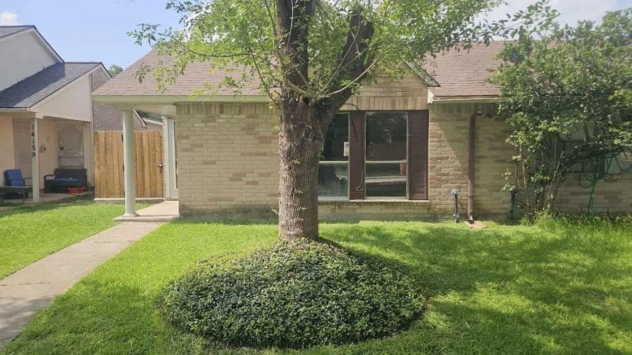 2 bed, 1.0 bath, 1004 sqft, $1,499 — Photo 1
