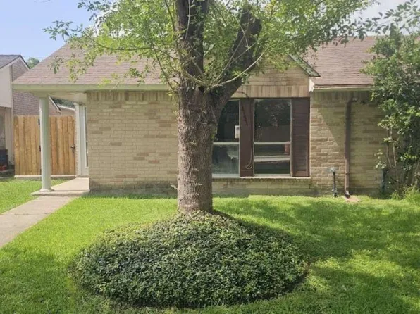 14131 Callahan Dr, Houston, TX 77049