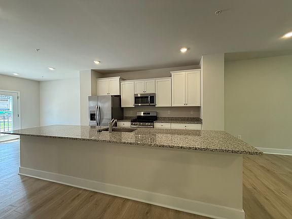 5th image of 6839 Winterhill Ln