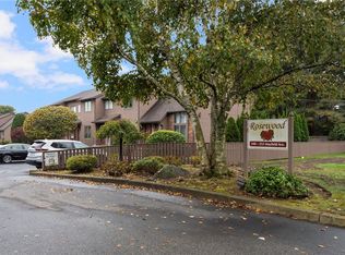 240 Mayfield Ave APT C, Cranston, RI 02920