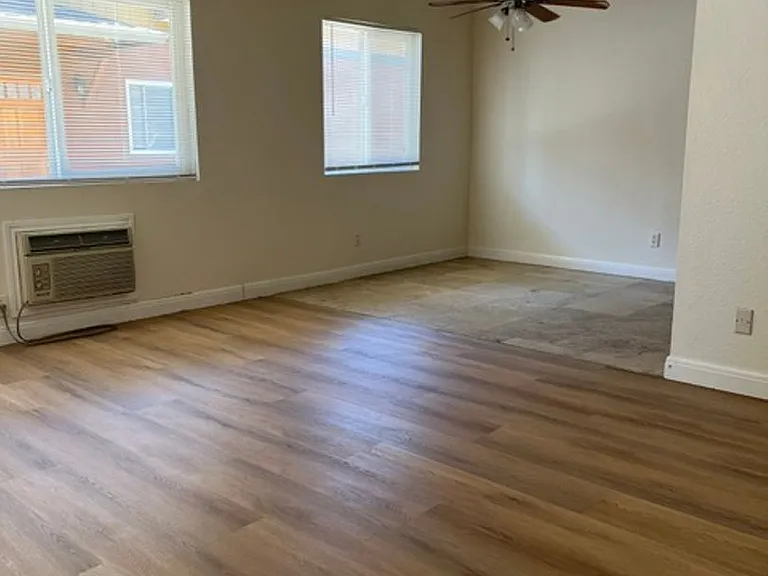 390 N 1st St #9 — Photo 9