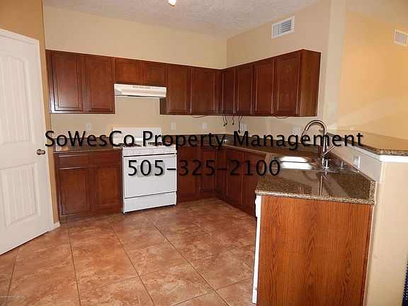 4th image of 7025 Laurie St