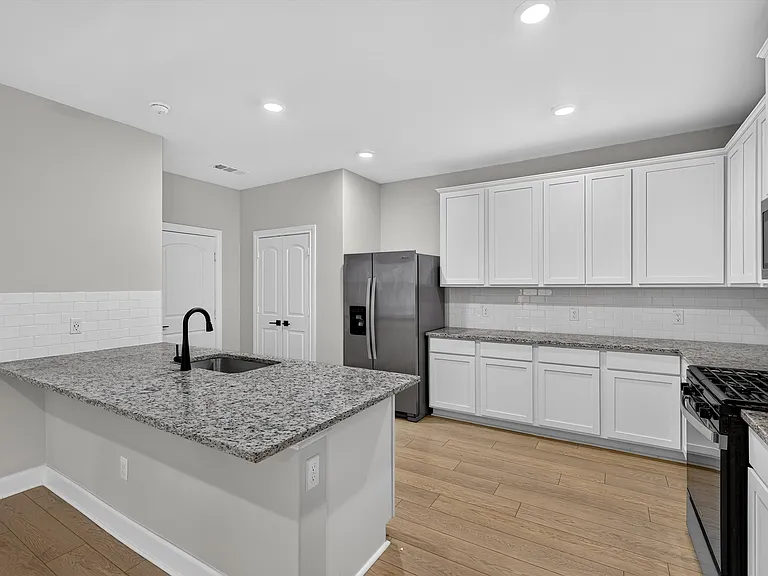 1309 Butler Ave — Photo 9