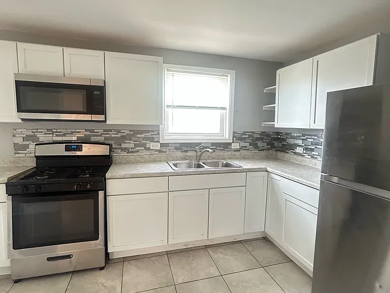 11514 S Elizabeth St #2 — Photo 1