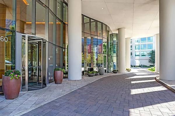 Studio, 546 sqft, $2,338 — Photo 3