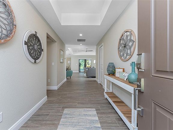 4th image of 184 Spring Dr